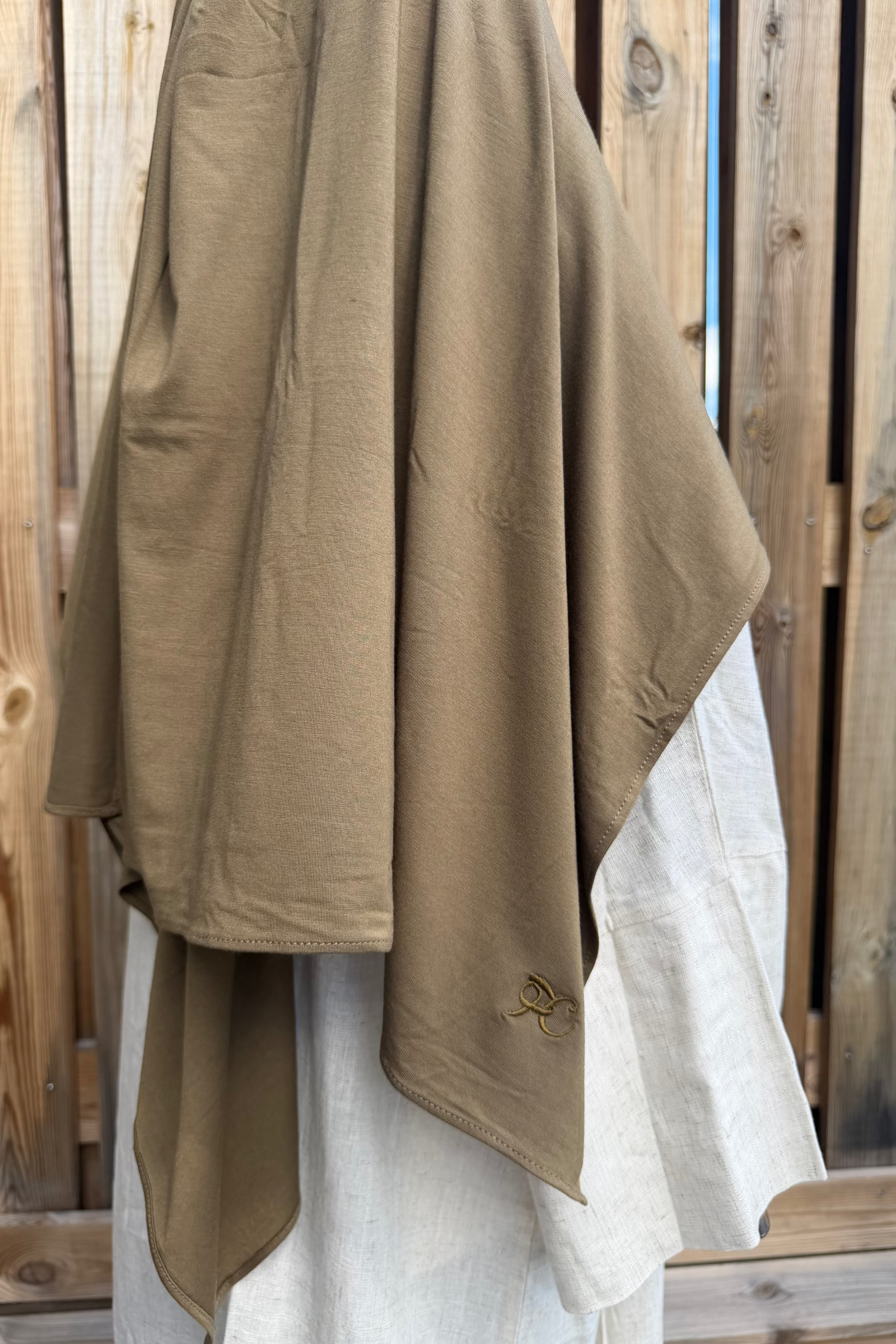 Bamboo jersey hijab – Warm Olive